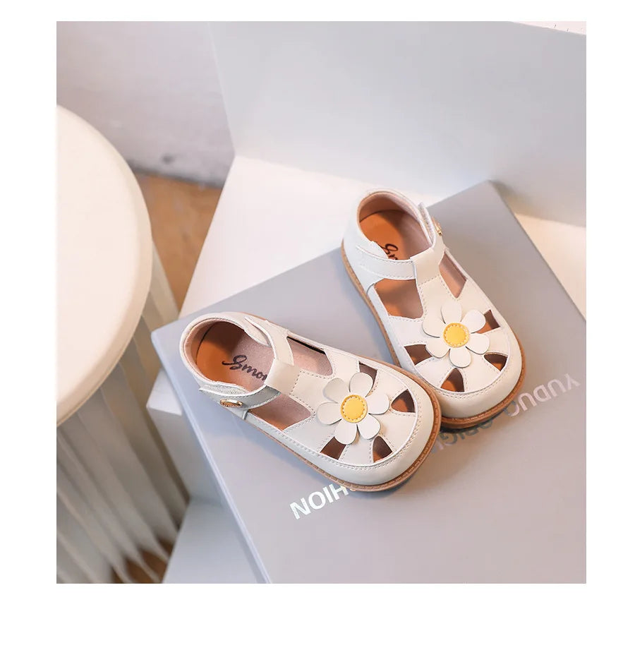 2024 New Summer Kids Sandals For Girls Leather Cuts-out Children Sandals Cute Flower Soft Sole Fashion Toddler Baby Shoes