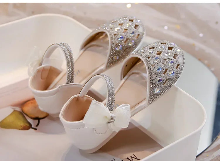 Girls Sandals Shiny Crystal Ins Trendy 2025 Summer New Kids Princess Shoes Mesh Lace Bows Girls Dance Shoes Elegant Hollowed-out
