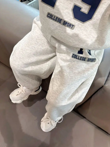 Boy White Grey Stand Collar Letter Sets Loose Casual Cotton Sports Suit Spring Autumn Children's Fashion Tops+Pants 2pcs 1-5 Yrs