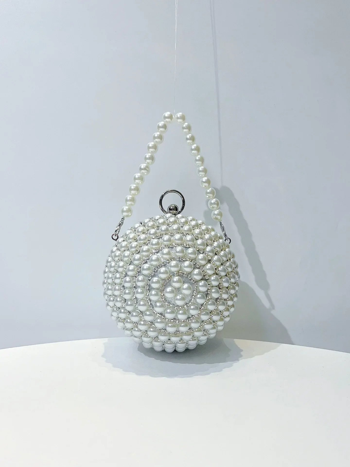 Round Pearl Clutch Purse Handbag Luxury Elegant Evening Bag Ring Handle For Women Bride Bridesmaid Wedding Party Handbag Purses