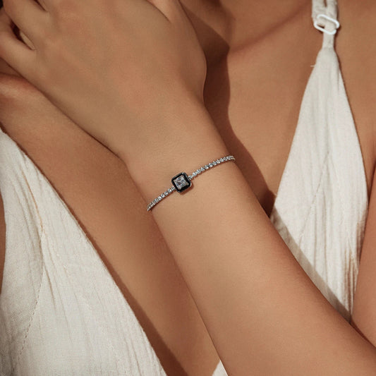 Bracelet en émail noir Argent sterling 925 Bracelet simple en zircone carrée Bracelets tennis tendance pour femme Bijoux fins