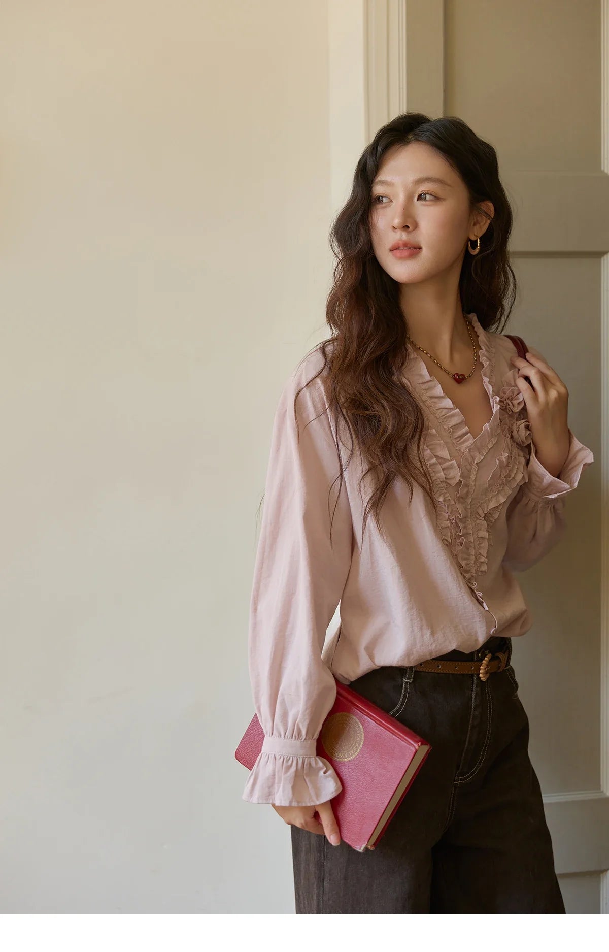 Hand Sewn Rose Blouse for Women Autumn 2025 V-neck  Edible Tree Fungus Edge Tops Sweet Lantern Sleeves Blouses MXE44X2470