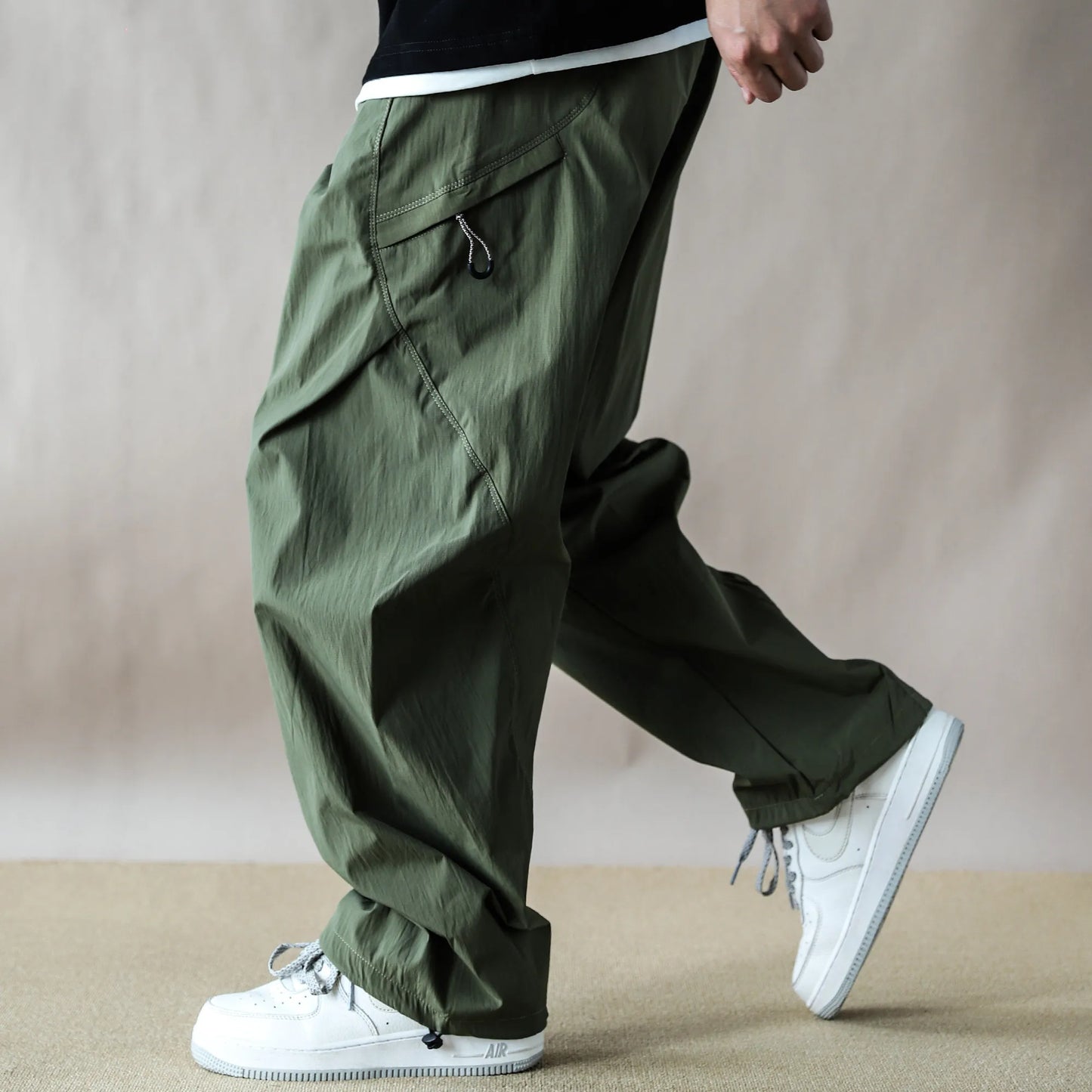 Mens Outdoor Water Resistant Quick Dry Cargo Jogger Pants Loose Fit Lightweight Breathable Streetwear Trendy Summer Casual Baggy