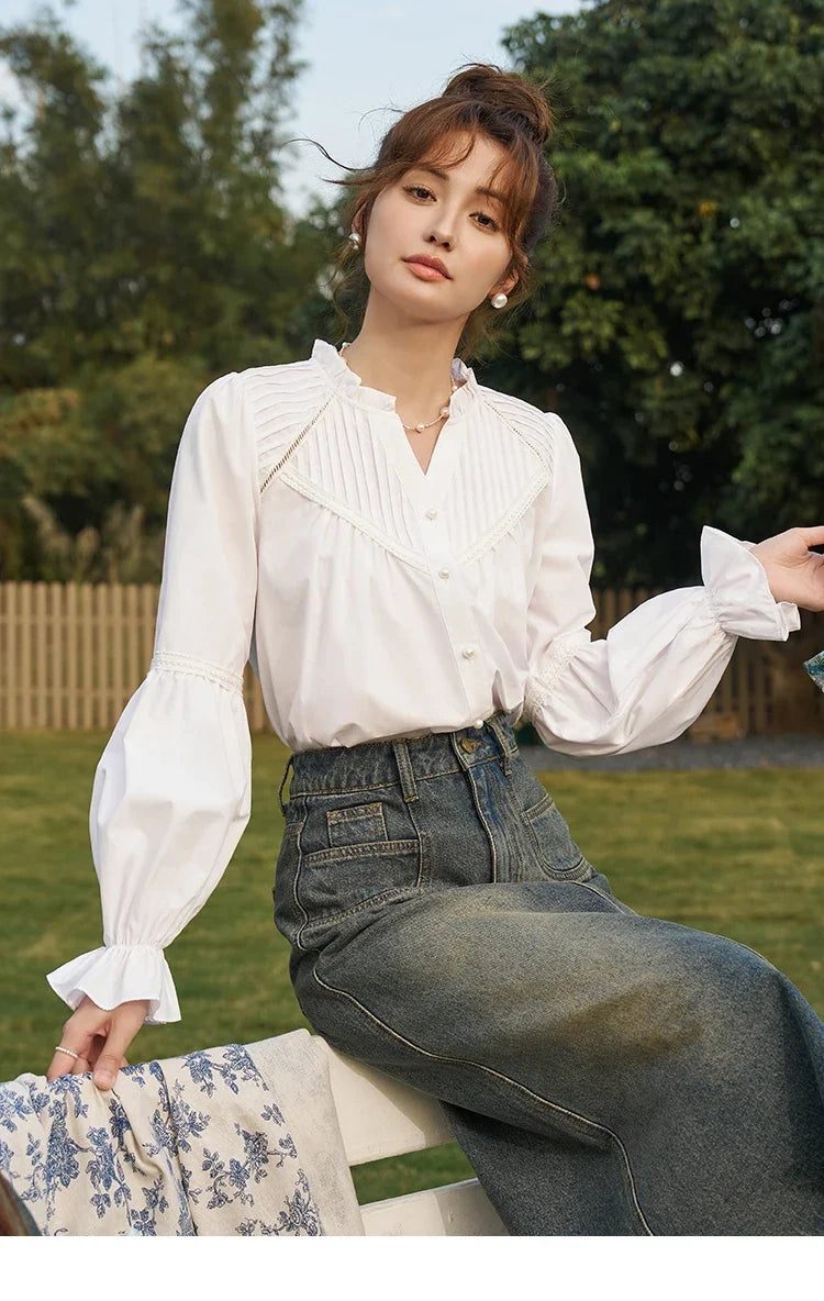 French Organ Pleated V-neck Shirt 2025 Autumn Petal Patchwork Ruffle Sleeve Solid Pearl Single Breasted Tops MXD13X1354