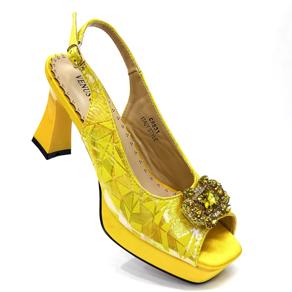 2025 Women's Elegant Yellow High Heel Shoe and Matching Bag Set with Rhinestone Accents – Stylish Square Toe Design for Parties
