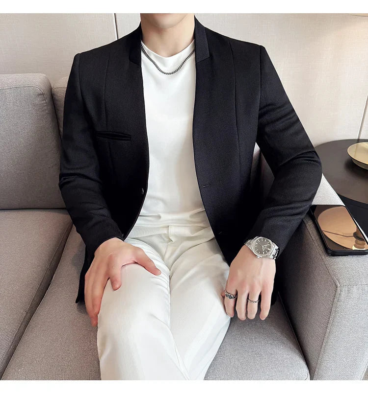 The new Chinese-style collarless suit is fashionable, handsome and versatile. It is a solid-color Korean-style fitted and fashio