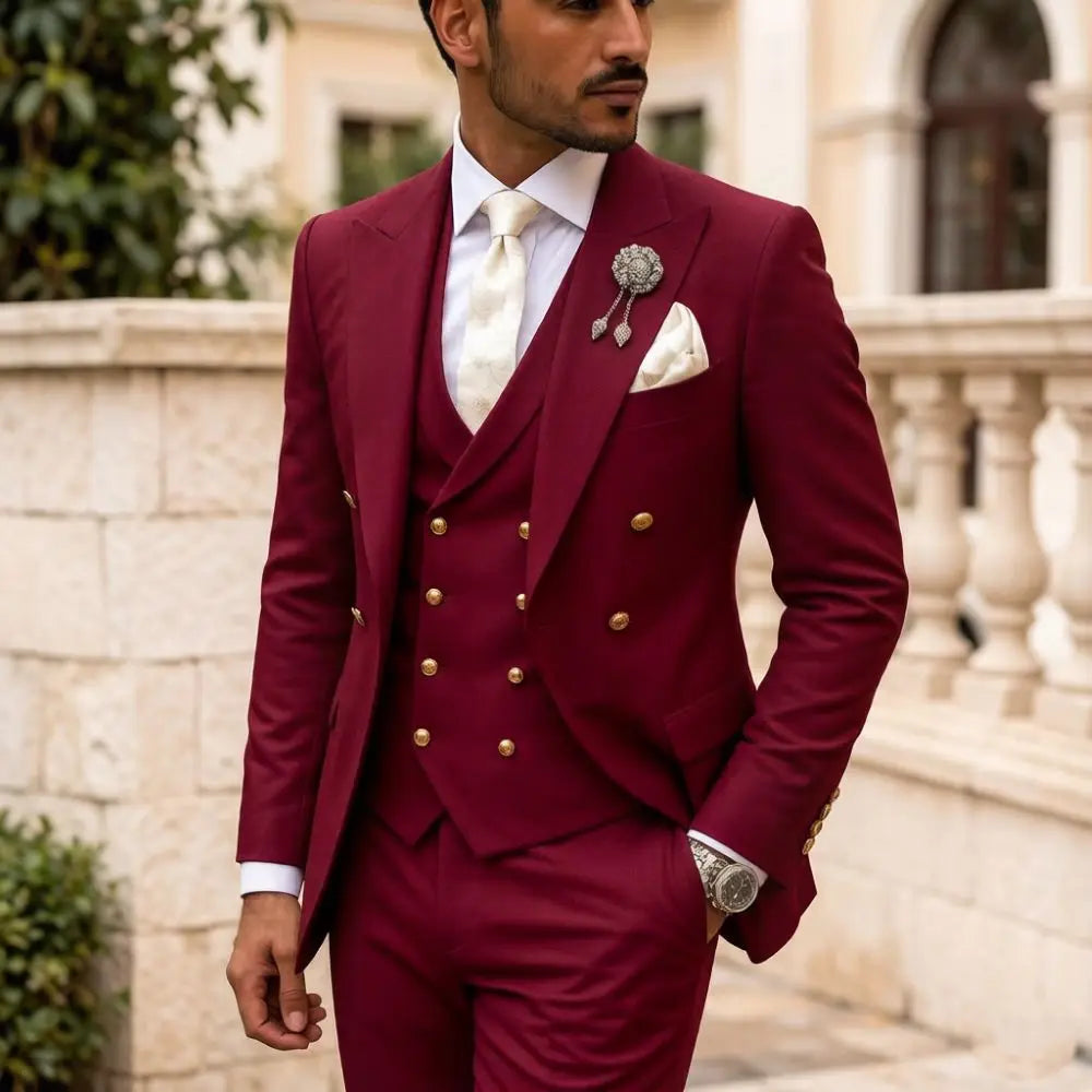 Mens White 3 Piece Suits Double Breasted Waistcoat Wedding Tuxedo Shiny Gold Buttons Luxury Formal Groom Prom Party Celebration