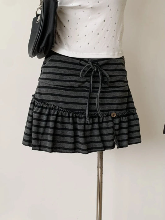 تنورة DeepTown Harajuku المخططة للنساء بتصميم ياباني عتيق قوطي بكشكشة قصيرة على طراز Grunge Spicy Girl Punk تنانير قصيرة ضيقة