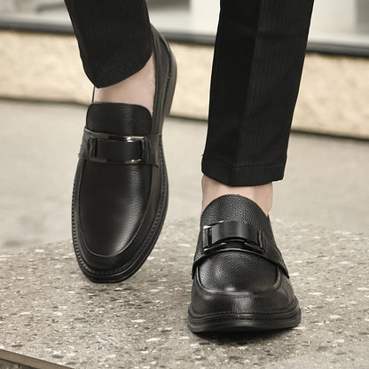 Men's Solid -Color Casual Loafers For Autumn And Winter Comfortable Soft -Soled Business Office Shoe And Metal Buckle Lazy Shoes