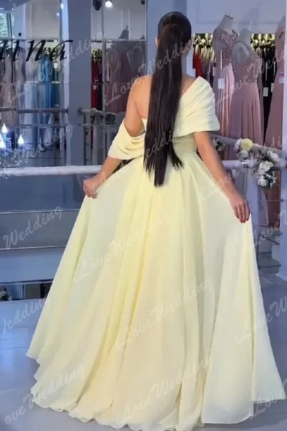 Saudi Arabia Sexy Yellow Prom Dresses for Women 2025 Pleated Chiffon Evening Gown Floor Length Formal Occasion Dress Customized