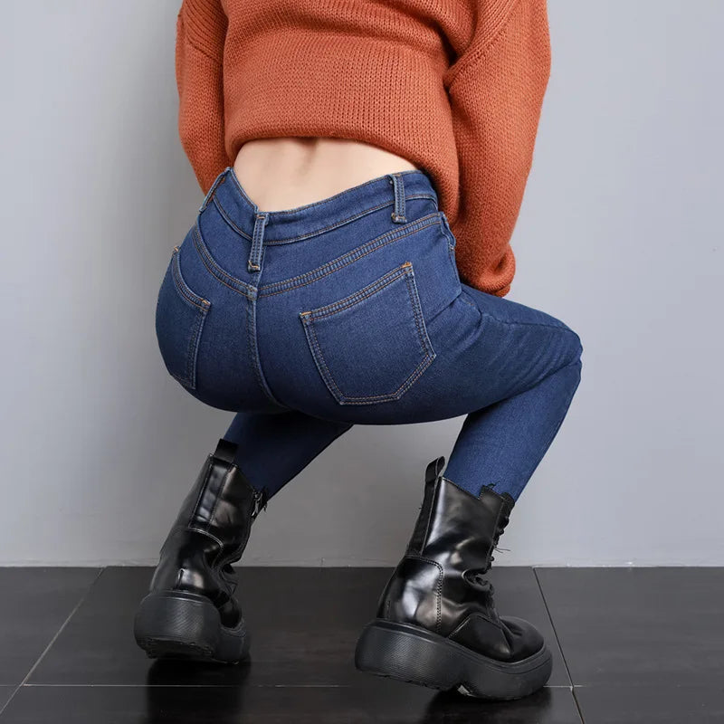New Women Thermal Jeans Winter Snow Warm Plush Stretch Jeans Lady Skinny Thicken Students Denim Pants Fleece Mom Fur Trousers