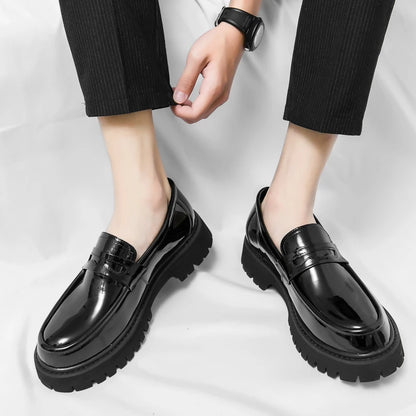 Man luxury Brand British Classic Pointed Dress Shoes Mens Patent Leather Black Wedding Shoes Oxford Formal Shoes Glossy Fashion