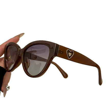 Retro TR Polarized Cat Eye Sunglasses for Women Heart Shape Metal Hinge Decoration Shades UV400 Protective Fashion Sun Glasses