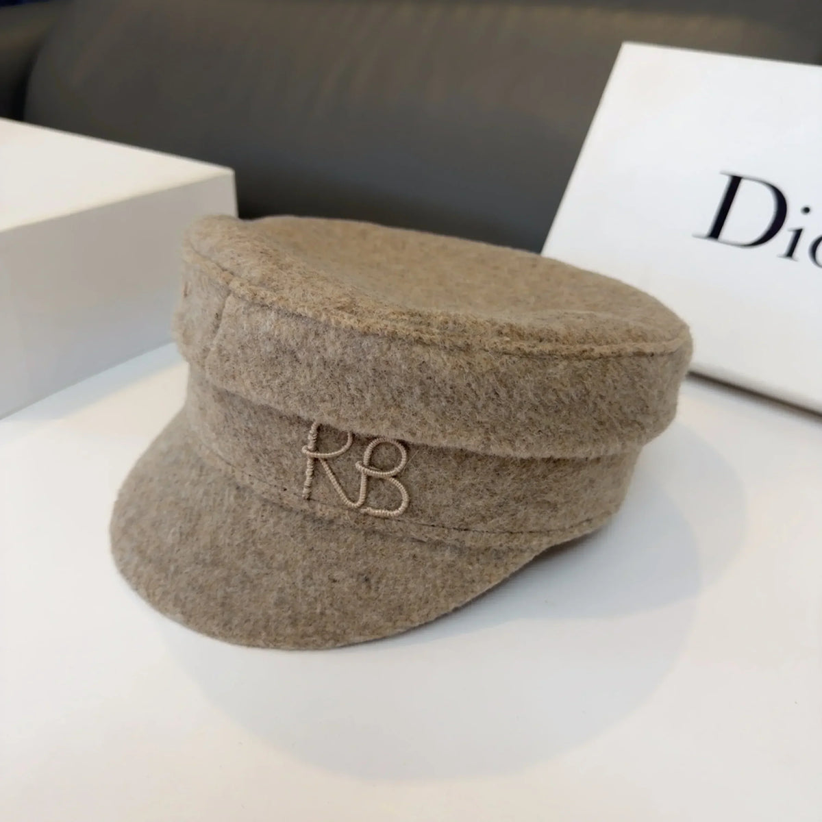 Brand Designer New Winter Embroidery Letter Baker Boy Straw Caps Purple Newsboy Caps Thick Warm Flat Cap Chapeau Homme