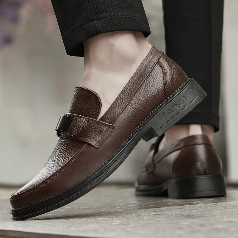 Men's Solid -Color Casual Loafers For Autumn And Winter Comfortable Soft -Soled Business Office Shoe And Metal Buckle Lazy Shoes