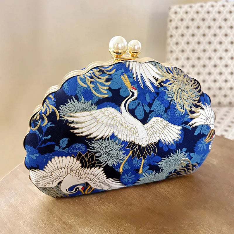2023 Embroidery Women Evening Bag Wedding Shell Shaped Shoulder Handbags Mini Dinner Clutch Purse Pearl Hasp Purse Drop Shipping