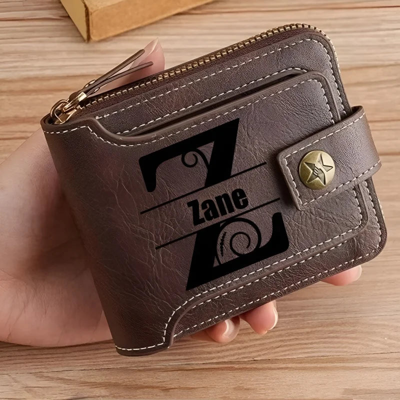 Portefeuille court en cuir PU personnalisé avec chaîne pour homme, portefeuille bifold marron élégant avec nom et texte gravés pour la Saint-Valentin et les anniversaires