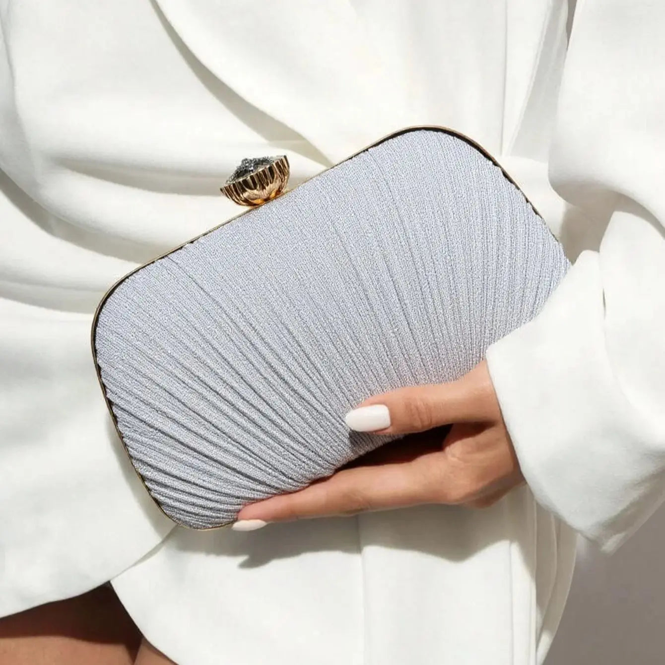 Ruched Fashion Lady Clutch Bags Decorated Fashion Sequin Luxury Evening Bags Rhinestones Metal Chain Handbags Banquet Glamorous