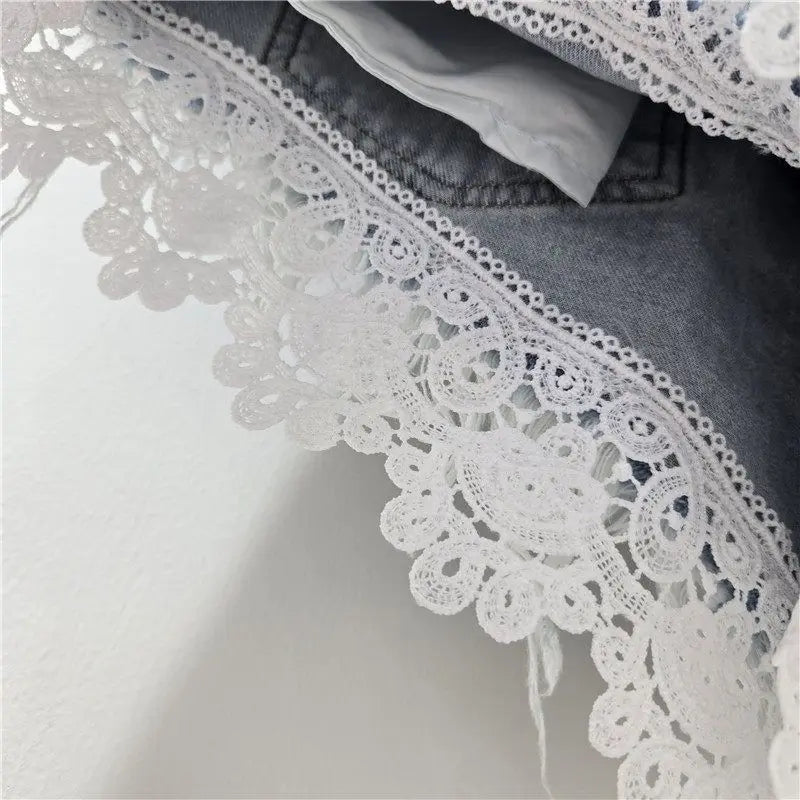 2026 Summer Denim Shorts New Splicing Hook Flower Lace Lace with Waist Rope Tassel Denim Shorts Women's Hot Pants Trend