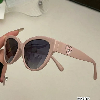 Retro TR Polarized Cat Eye Sunglasses for Women Heart Shape Metal Hinge Decoration Shades UV400 Protective Fashion Sun Glasses