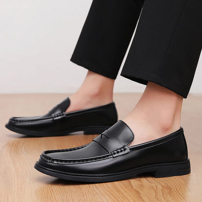 2026 New Men's Patent Leather Penny Loafers Slip On Design Soft Cushion Insole Wear Resistant Sole Business Wedding Party Shoes