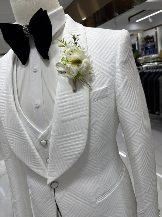 Patterned Elegant White Man Suit Jacket Vest Pants Fashionable 3-pieces Shawl Lapel Groom Wear Modern Glam Tuxedo Chic Set