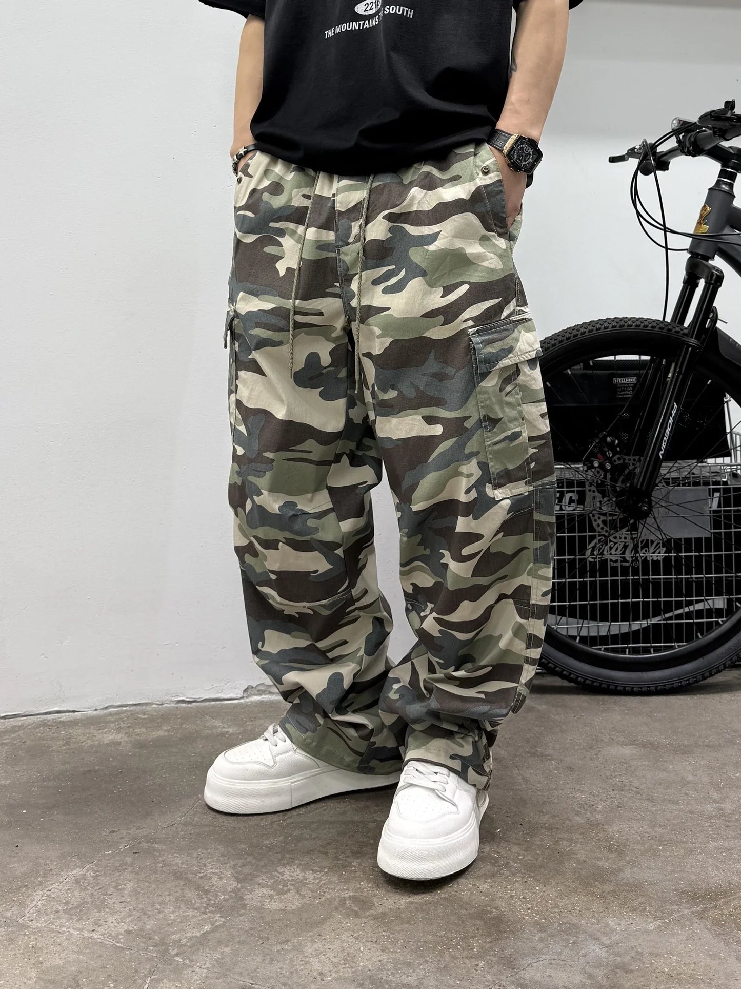 Vintage Camouflage Cargo Pants Men Tactical Multi Pocket Loose Fit Straight Leg Outdoor Casual High Quality Work Pants Trendy