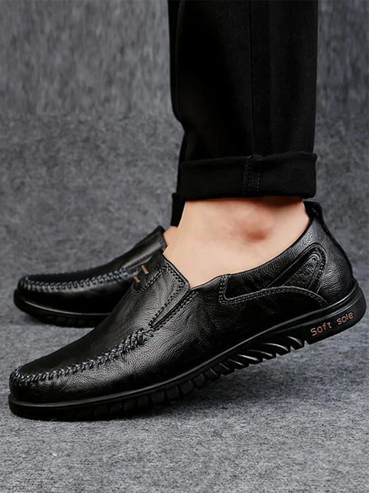 Men's Comfortable Soft-Soled Slip-On Loafers Versatile Casual Business Formal Leather Shoes