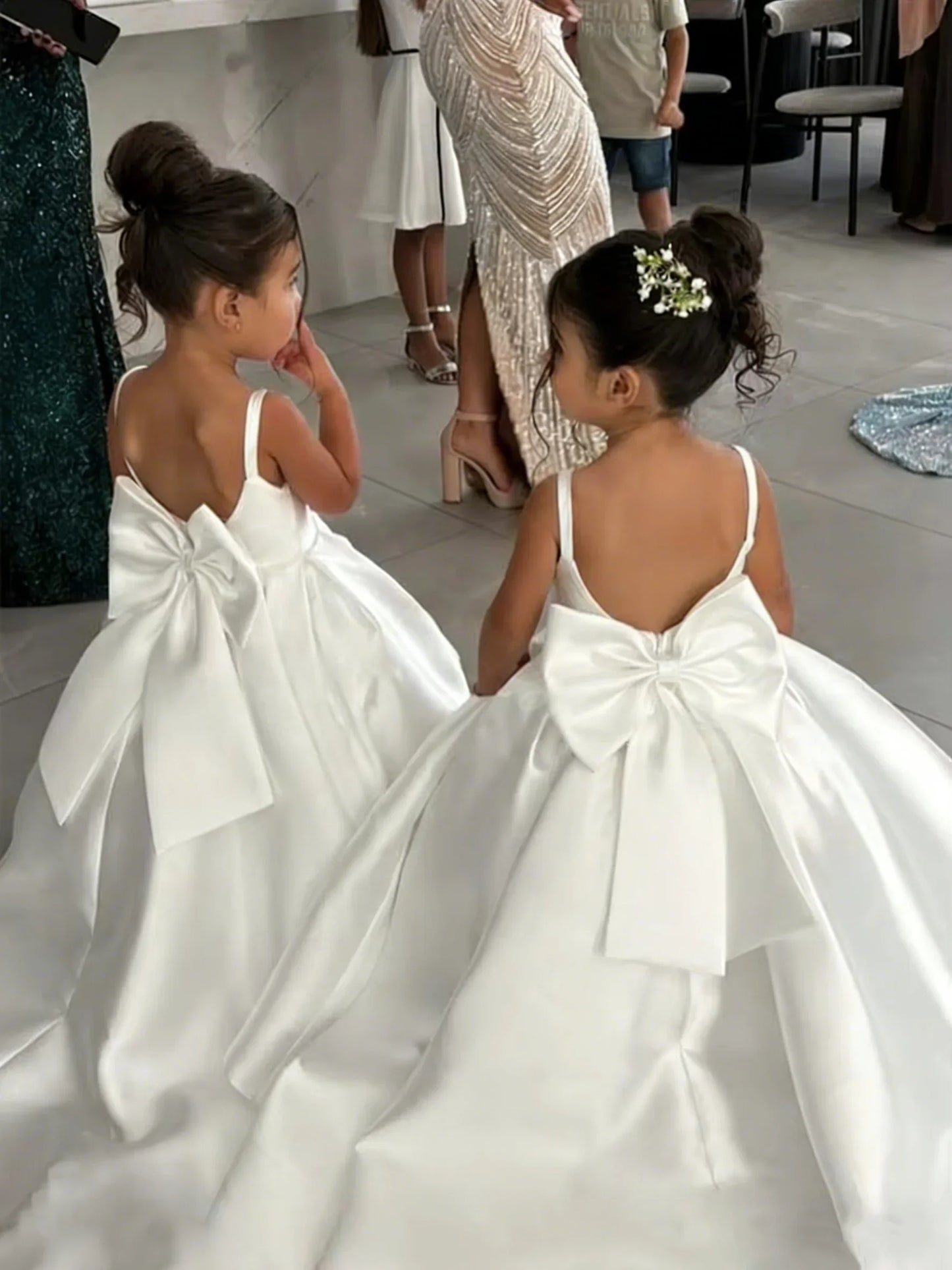 Ivory Flower Girl Dress With Bow Strap Mini Bridal Wedding Dress Kids Ball Gown 1st Communion Frock Customized Vestidos De Noiva