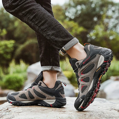 New Non-slip Wear Resistant Men‘s Outdoor Hiking Shoes Breathable Splashproof Climbing Men Sneaker Hunting Mountain Shoes