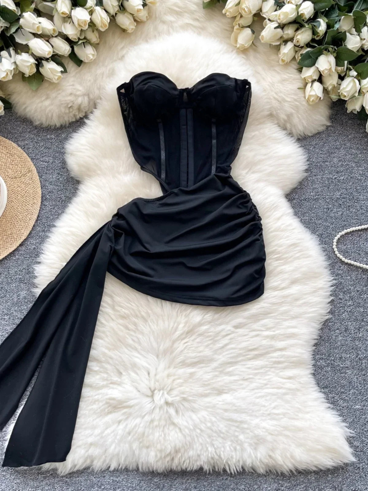 American Sexy Hollowed-out Waist Tube Top Dress for Women's Pleated Waist Hip-wrapped Streamer Girl's Short Dress