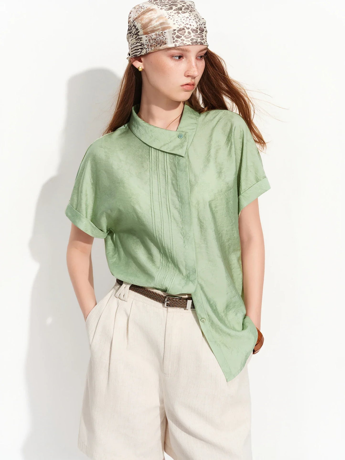 2026 Summer Women‘s Asymmetric Drop Shoulder Blouse, Notched Collar Short Sleeve Shirt for Relaxed Designer Style Top