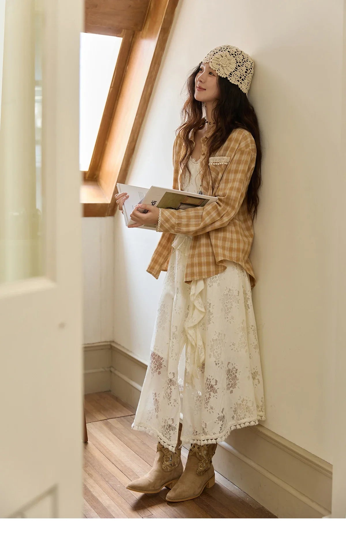 Women's Retro Plaid Long Sleeved Shirt 2025 Autumn Korean Loose Casual Plaid Top with Lace Pocket Lapel Shirts MXE43C2378