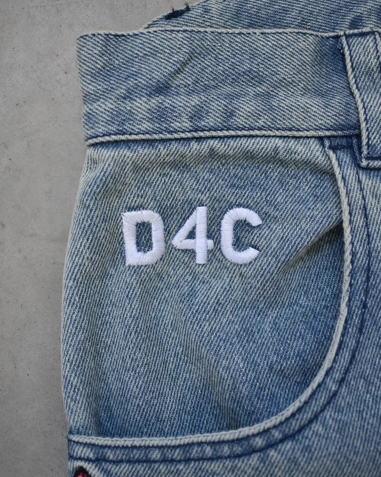 D4C JoJo  Y2K Men High Waist Baggy Jeans Women Pink Heart Side Embroidery Loose Fit Washed Denim Pants Streetwear Wide Leg Pants