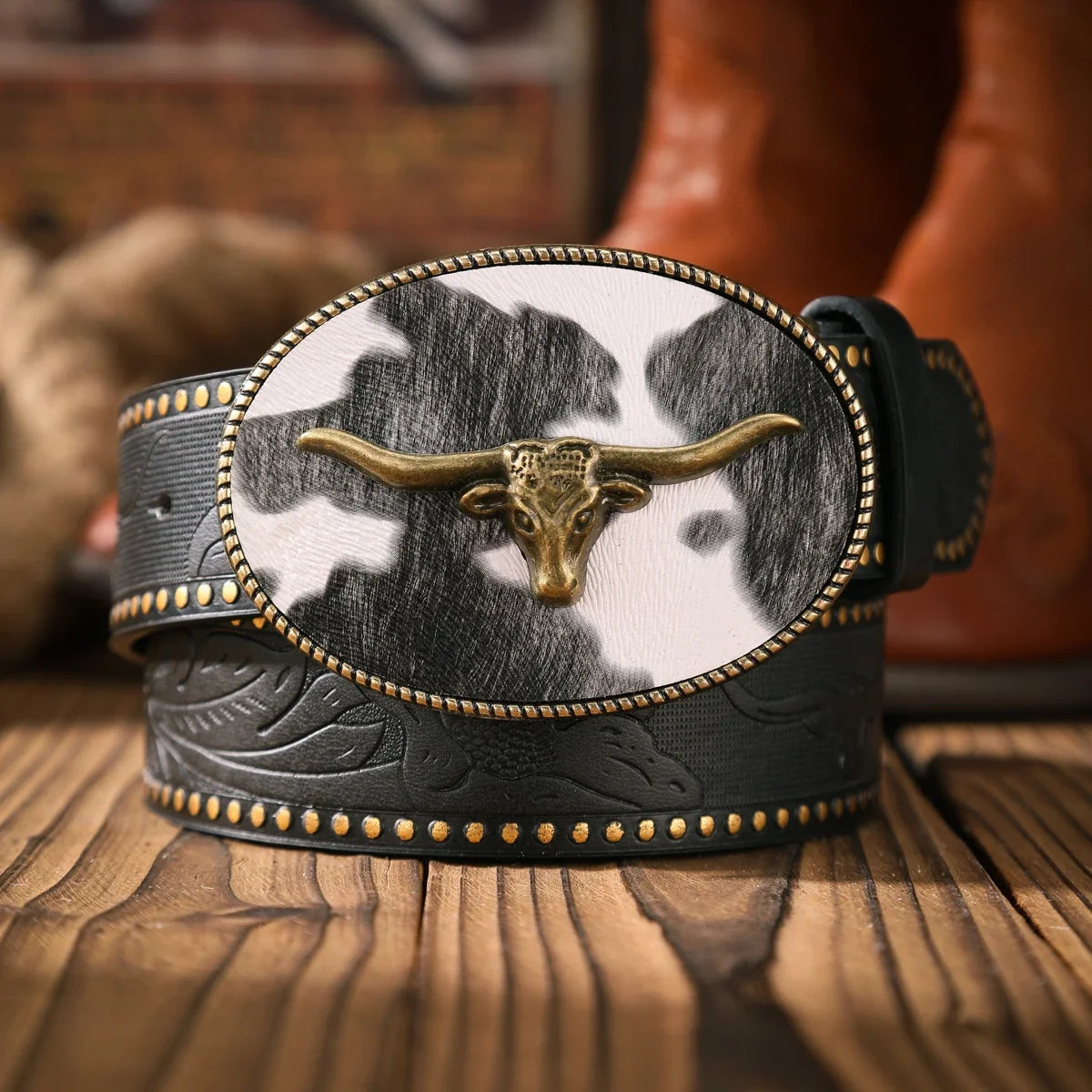 A Casual and Retro Belt, a Waist Accessory for Western-Style Clothing, Metal Buckle, PU Belt, Suitable for Both Men and Women