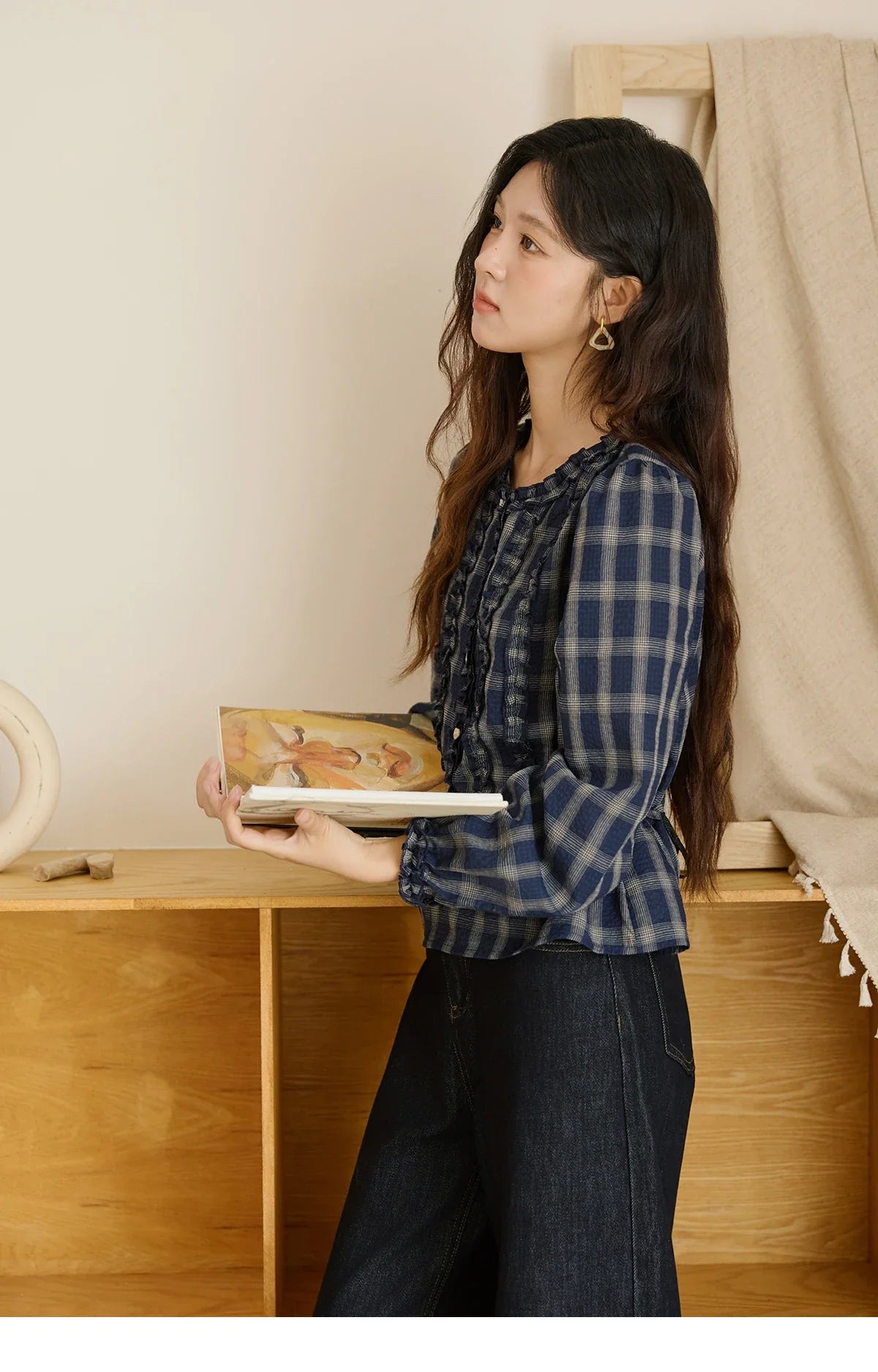 Women's Vintage Blue Plaid Shirt 2025 Autumn New Elegant Luxury Loose Waist Shirts Round Neck Long Sleeved Top MXE45X2480