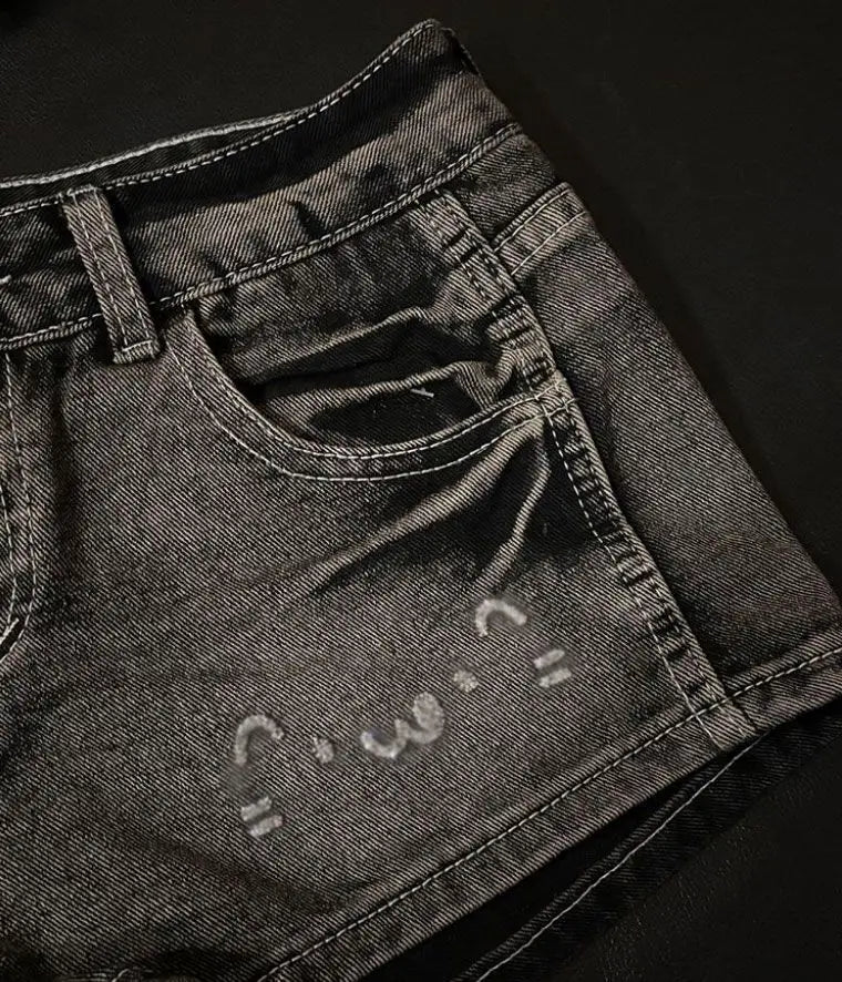 2026 Summer New Cute Hot Diamond Denim Low Waist Super Shorts Female Slim Black Gray Tight Y2k Shorts Hot Pants