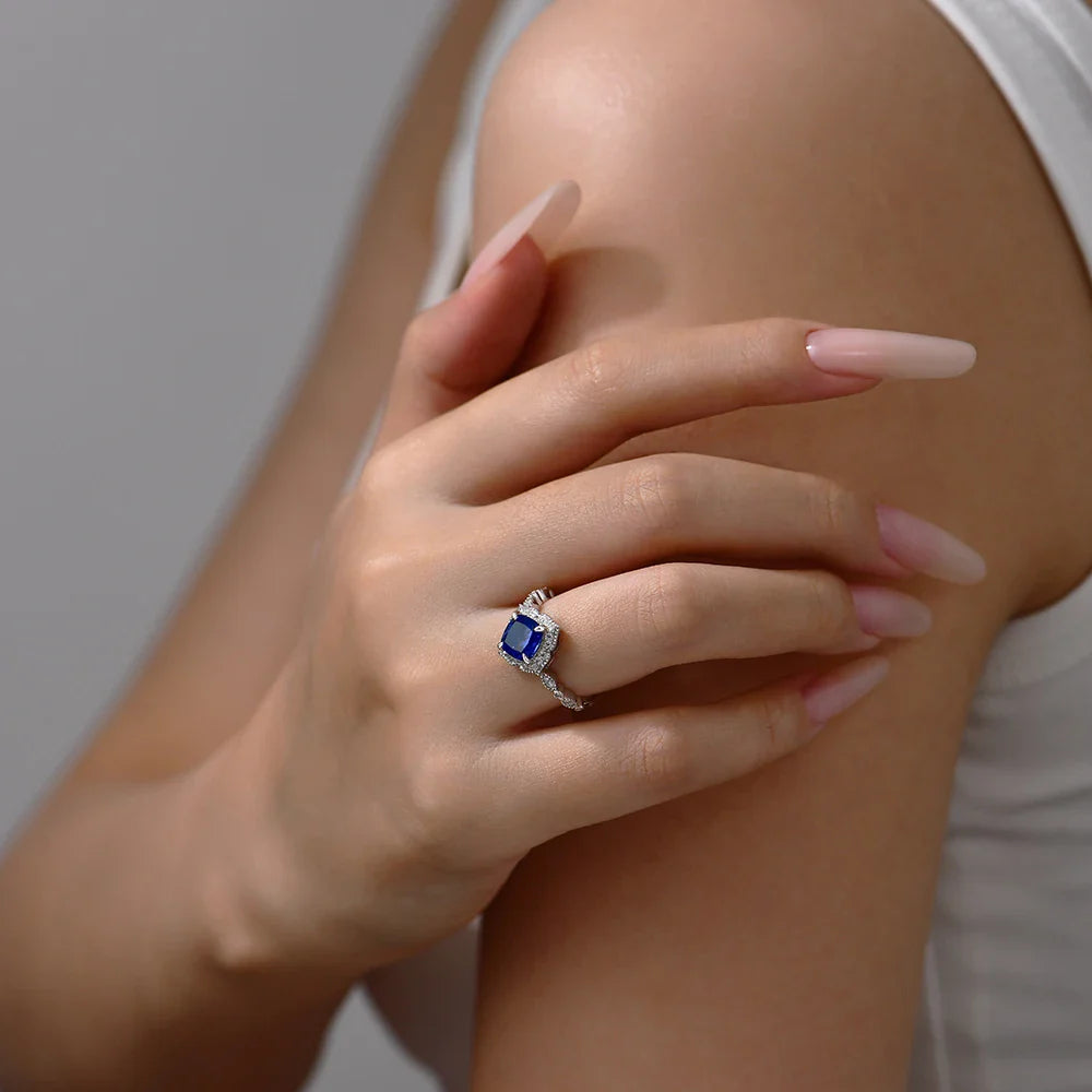 ATTAGEMS Bague saphir bleu classique taille coussin 2,0 carats DVVS1 Véritable argent sterling 925 pour femme Fiançailles Mariage Bijoux fins