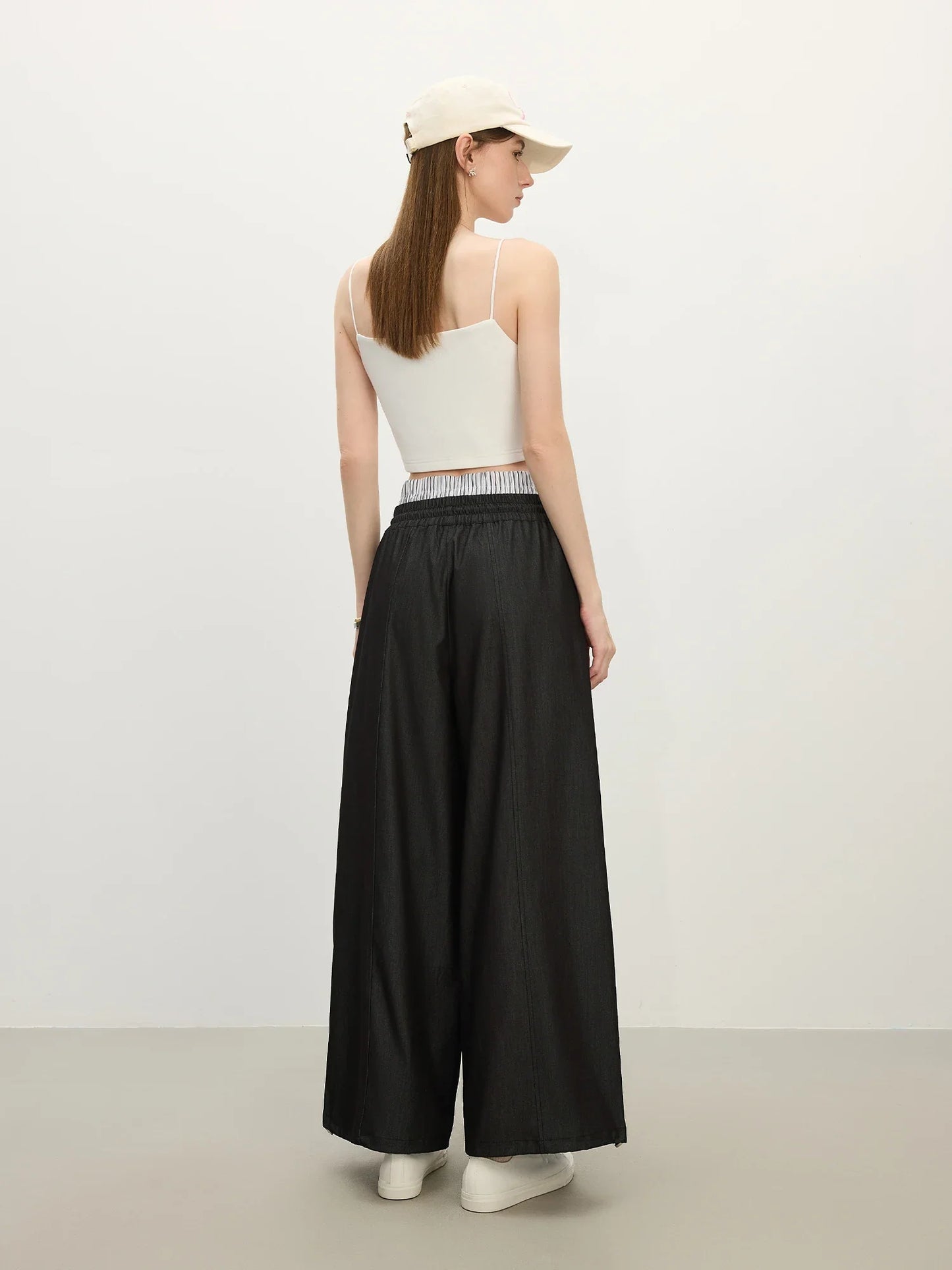 MInimalism Slim Fit Lace Splicing Camisole For Women 2025 Summer New Arrival Strappy Sleeveless Casual Tops 25FS12483