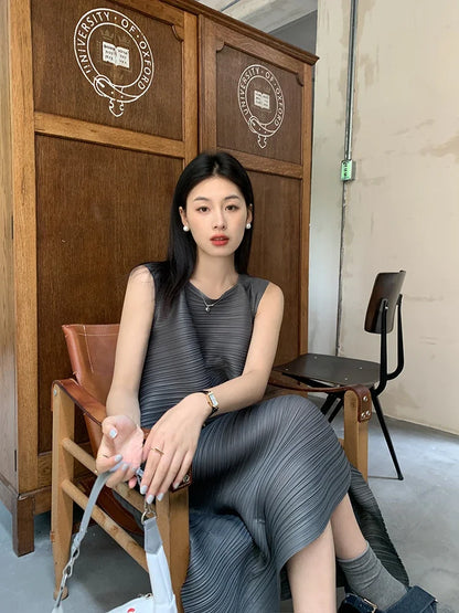 Miyake Pleated Women's Dresses Loose Plus Size High Quality Sense of Elegance Sleeveless Mid-length Skirt 2025 Spring New