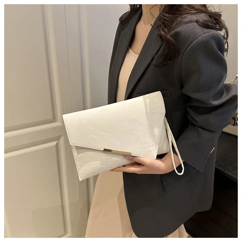 Fashion Women Clutch Soft PU Leather Solid Color Evelope Bag Wristlet Bags Female Small Handbags Day Clutches Evening Party Bags