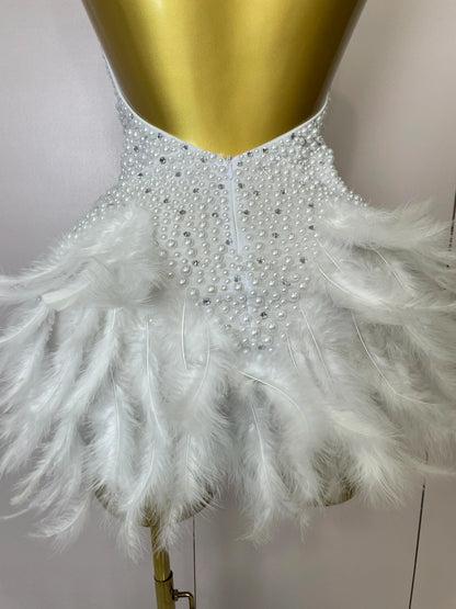 Women Luxury Rhinestones Pearls Feathers Halter Backless Short Dress Women Sexy Celebrate Birthday Dress Nightclub Stage Costume