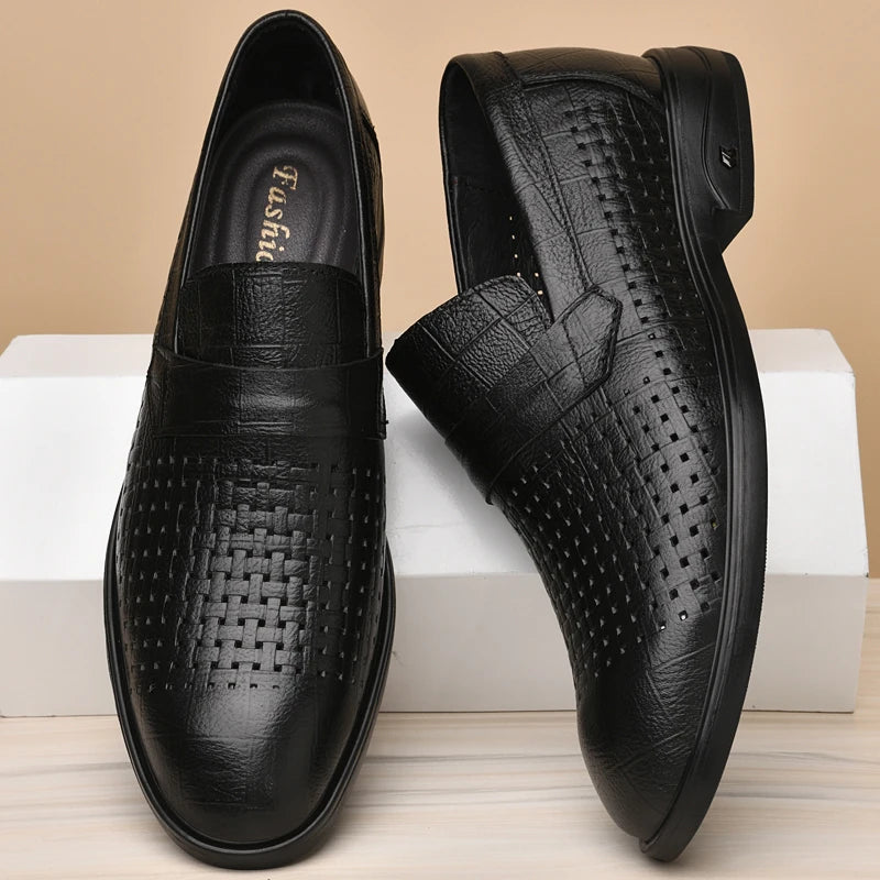 Italian Mens Casual Leather Outdoor Shoes Breathable Casual Hollow Out Men's Soft Bottom Shoes Comfy Flat Designer Walking Shoes