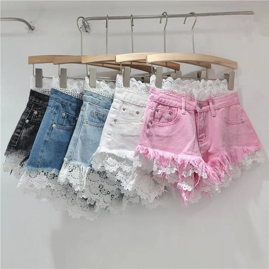 Vintage Women's Spliced Lace Edge Burr Solid Color Denim Shorts Fashion High-waisted Hot Pants Female 2025 Summer 1LS2031