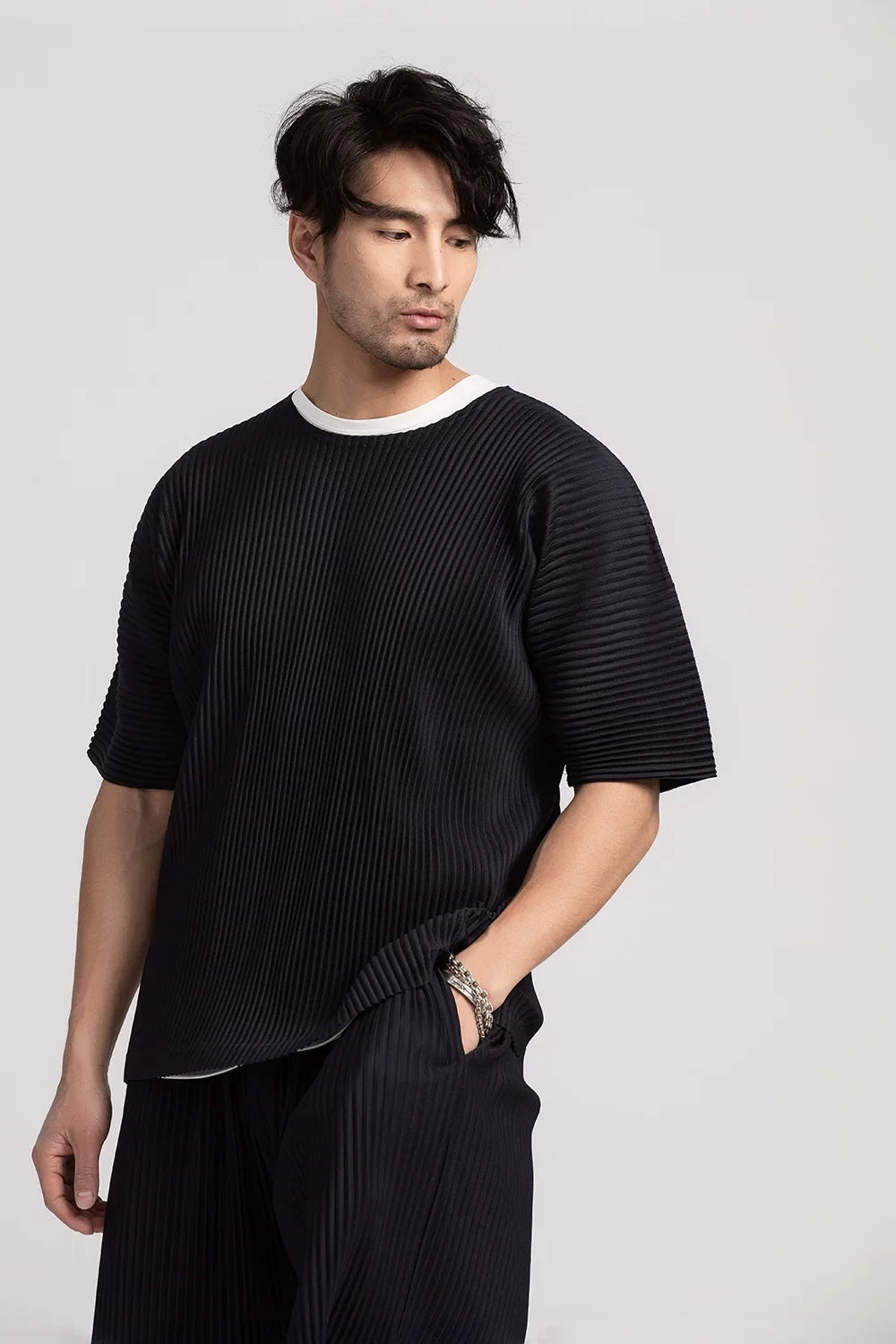 Miyake Shirt Thin Breathable Short Sleeve Round Neck T Shirt Summer Solid Sports Top Miyake Pleated Men