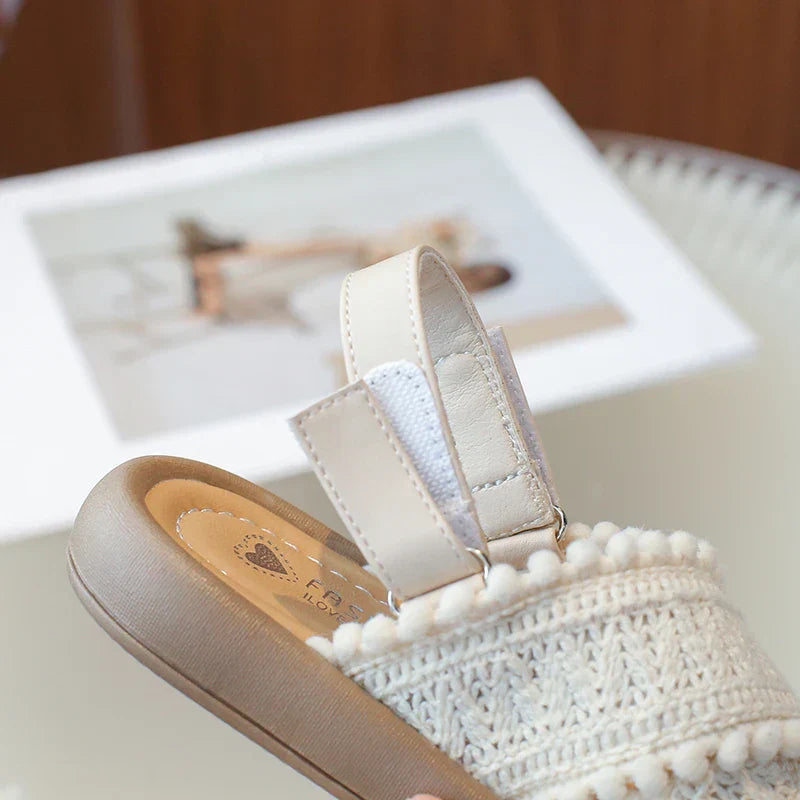 Girls Summer Beach Shoes Ethnic Style Kids Casual Sandals Soft Sole Fashion Children Retro Princess Shoes 2025 Summer New