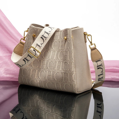 Fashion Party Multifunctional Occasion Handbag Classic Retro New Solid Color Letter Design Women's Shoulder Bag