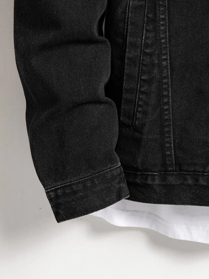 Men's Denim Jacket for Spring and Autumn. Black-Collar Denim Coat. Suitable for Daily Casual Wear. Stylish, Simple and Trendy.