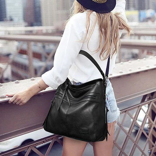 Women Handbags Female Designer Brand Shoulder Bags for Travel Weekend Outdoor Feminine Bolsas Leather Large Messenger Bag Winter