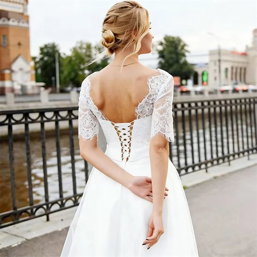Customized Elegant Midi Wedding Dresses White Lace Appliques Tea Length Bridal Gowns A-line Scoop Neck Half Sleeves Bride Dress
